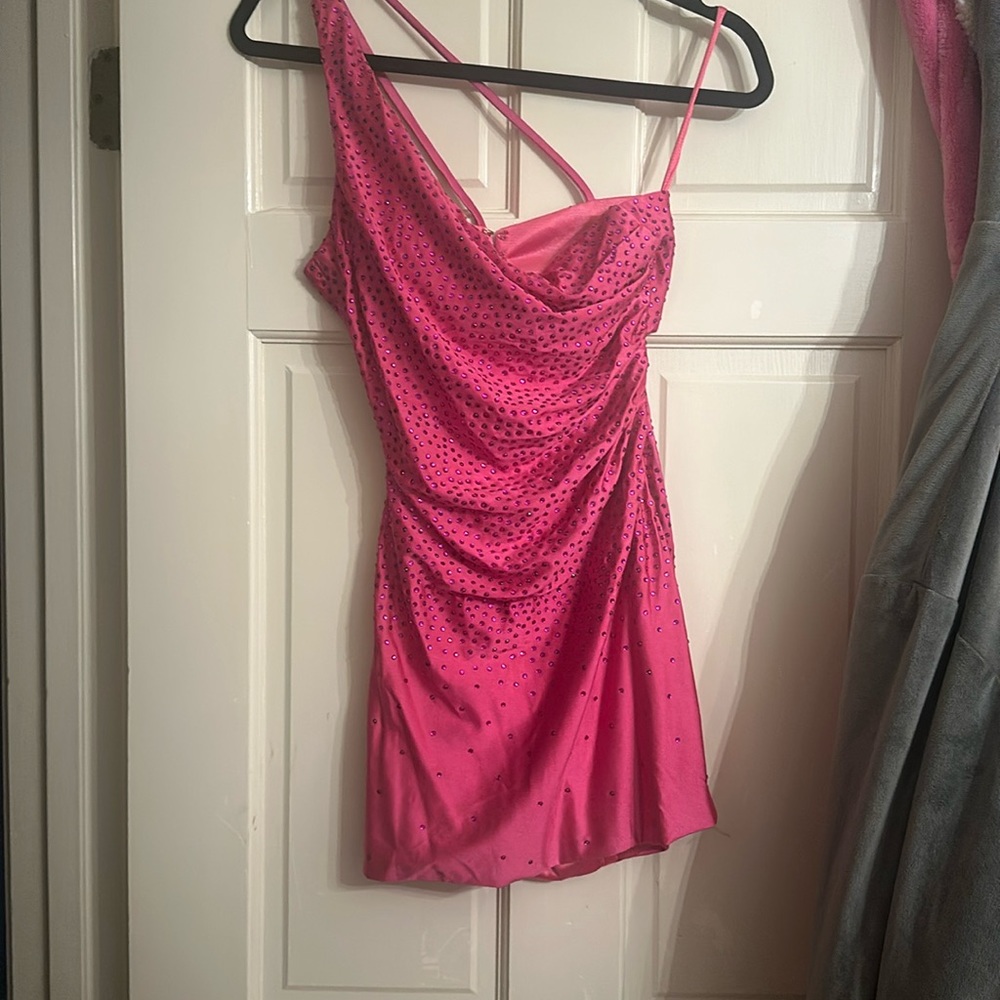 pink dress